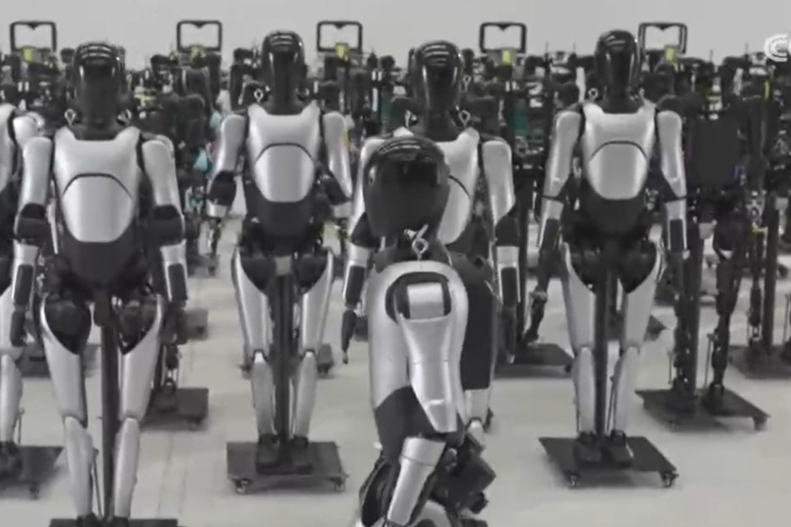 央视报道！揭秘公海jcjc机器人量产超级工厂